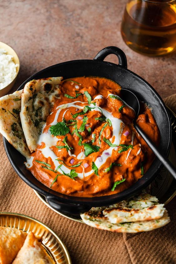 Butter Chicken And Garlic Naan